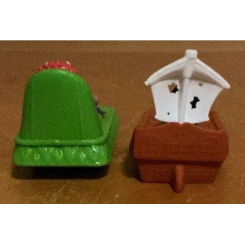 Set Of 2 1995 McDonald's Muppets Tub Toy Miss Piggy and‎ Kermit The Frog
